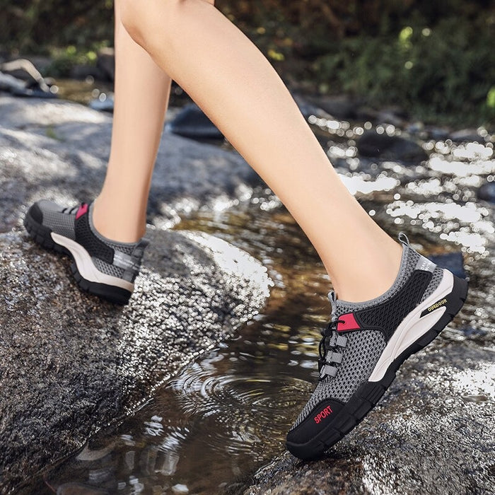 Outdoor Flat Walking Shoe